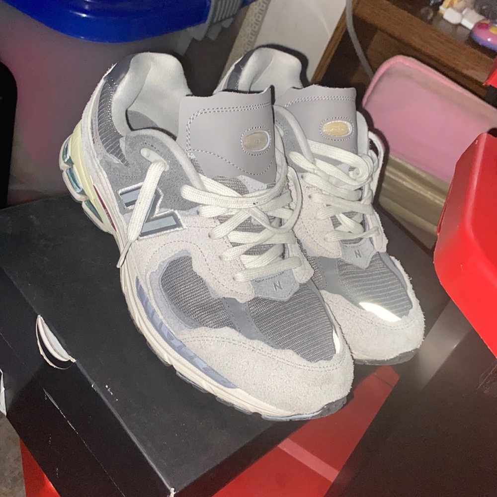 New balance 2002 rain cloud